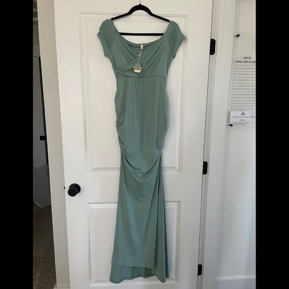 PinkBlush Mint Wrap Maternity Photoshoot Gown - Picture 1 of 3